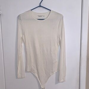 [M] Abercrombie & Fitch Cream Soft Cozy bodysuit